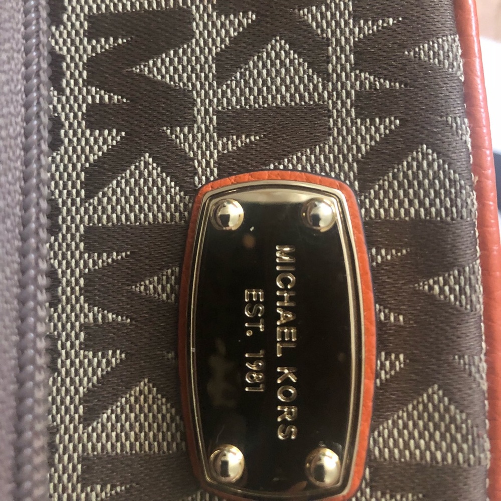 Michael kors flight bag